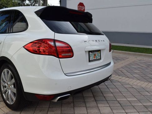 Used 2013 Porsche Cayenne Diesel AWD/4WD image 19