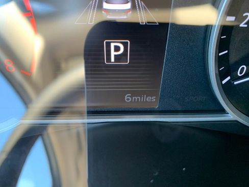 New 2025 Nissan Versa SR w/ Trunk Package image 2