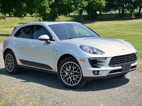 Used 2015 Porsche Macan S AWD/4WD image 3