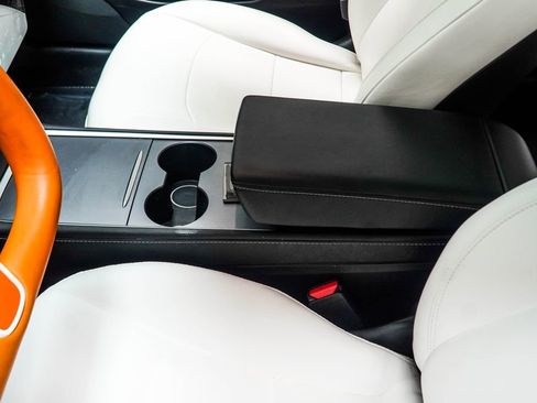 Used 2022 Tesla Model 3 Performance image 19