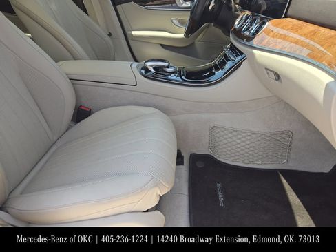 Used 2018 Mercedes-Benz E 300 4MATIC image 11