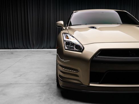 Used 2016 Nissan GT-R Premium AWD/4WD image 21