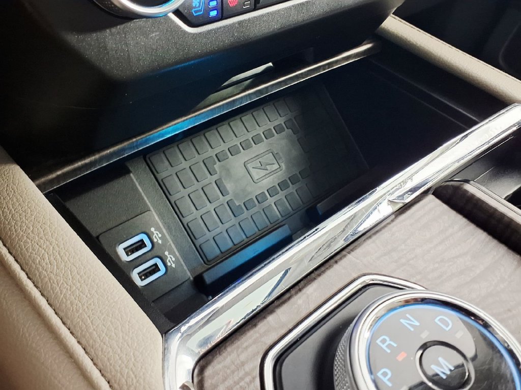Used 2018 Ford Expedition Max Limited w/ Equipment Group 302A RWD image 26