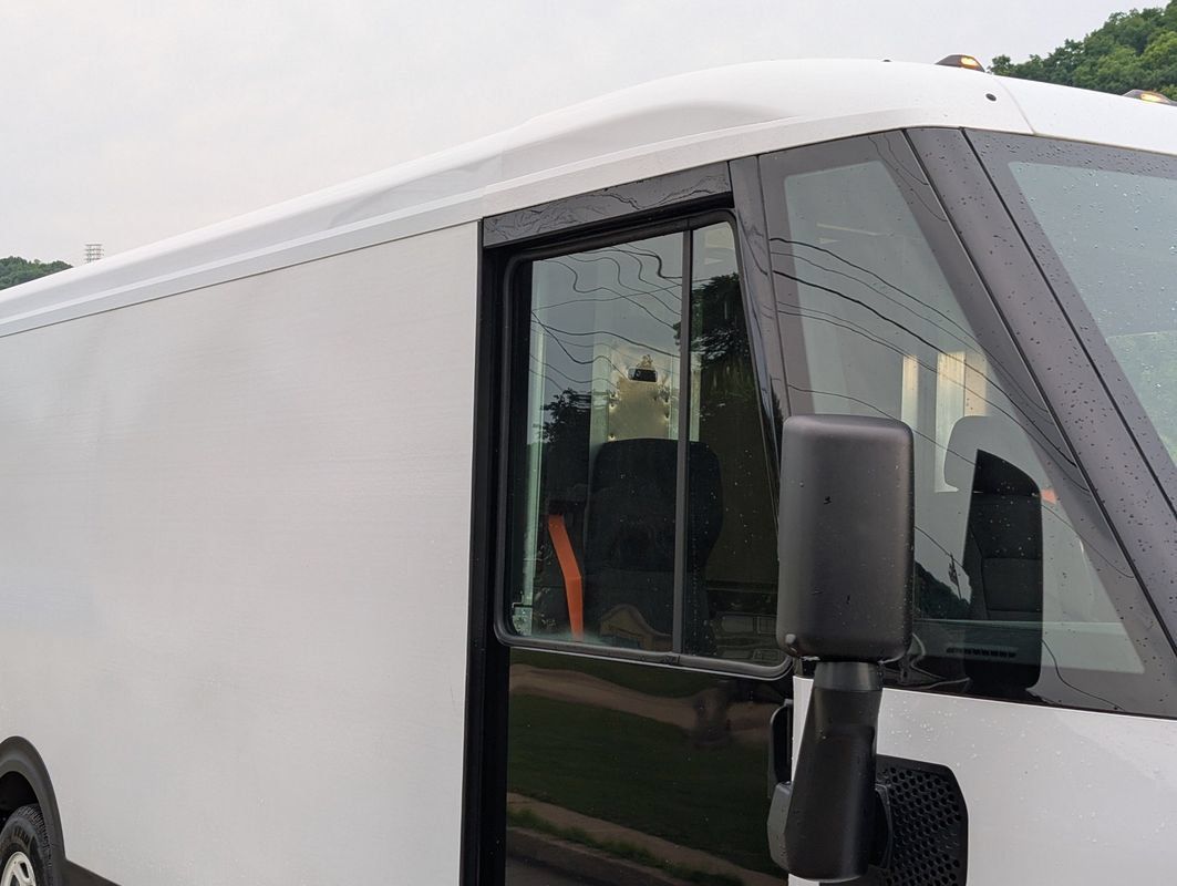 Used 2024 Chevrolet Brightdrop 600 w/ Commercial Equipment Package AWD/4WD image 14