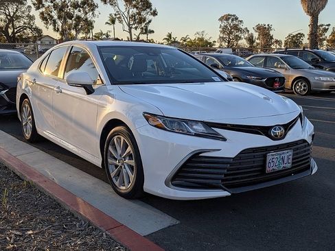 Used 2022 Toyota Camry LE image 22