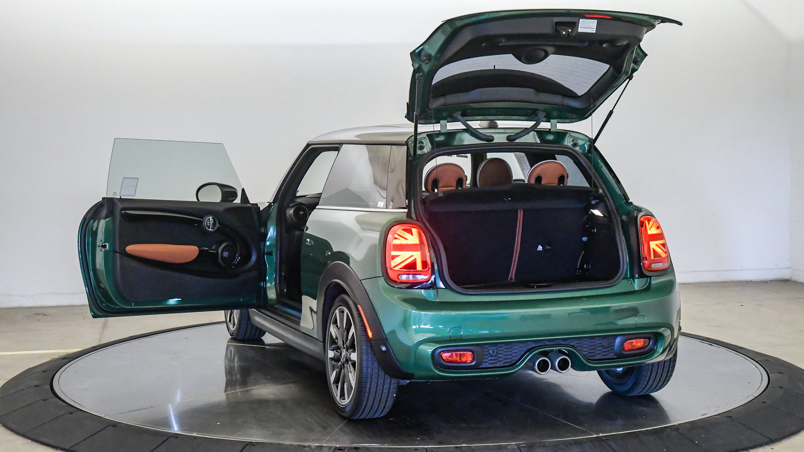 Used 2021 MINI Cooper S w/ Driver Assistance Package FWD image 26