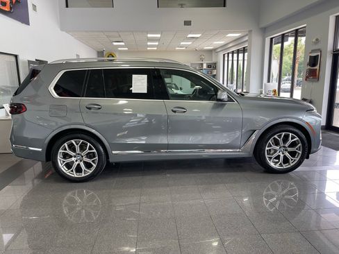 Used 2023 BMW X7 xDrive40i w/ Executive Package AWD/4WD image 6
