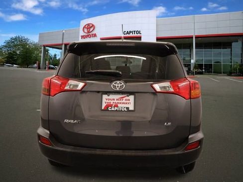 Used 2014 Toyota RAV4 LE image 3