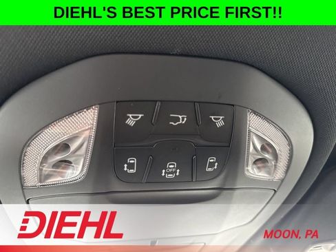 New 2027 Chrysler Pacifica Select FWD image 38