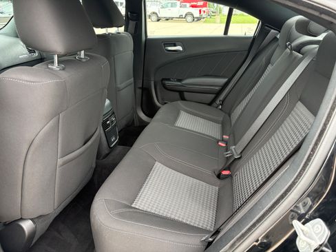 Used 2023 Dodge Charger SXT w/ Blacktop Package RWD image 9