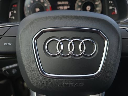 Used 2025 Audi Q7 3.0T Premium Plus AWD/4WD image 5
