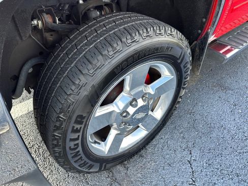 Used 2019 Chevrolet Silverado 2500 LT w/ LT Convenience Package image 10