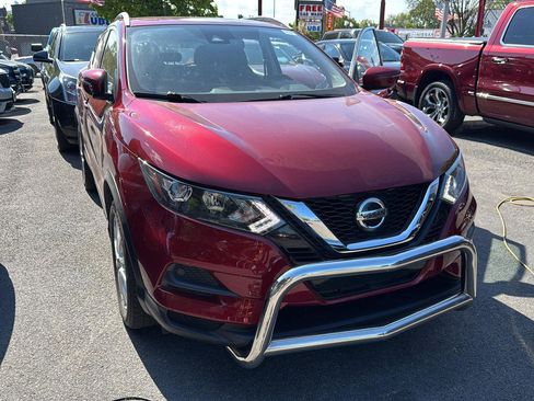 Used 2020 Nissan Rogue Sport SV AWD/4WD image 2