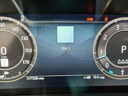 Used 2025 Jaguar F-PACE R-Dynamic S image 39