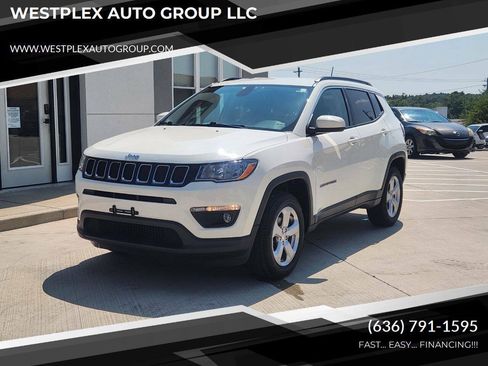 Used 2018 Jeep Compass Latitude w/ Popular Equipment Group AWD/4WD image 1
