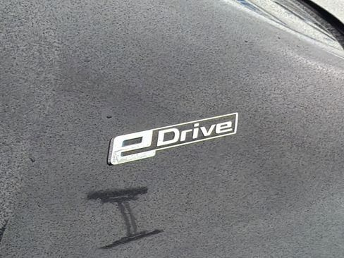 Used 2019 BMW 530e w/ Convenience Package image 28