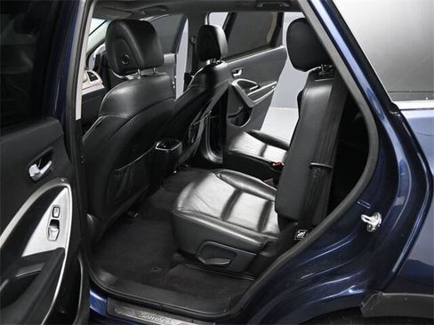 Used 2018 Hyundai Santa Fe Limited image 8