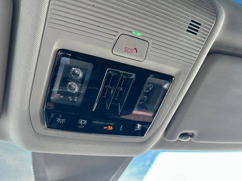 Certified 2026 Volkswagen Atlas SE w/ Panoramic Sunroof Package FWD image 40