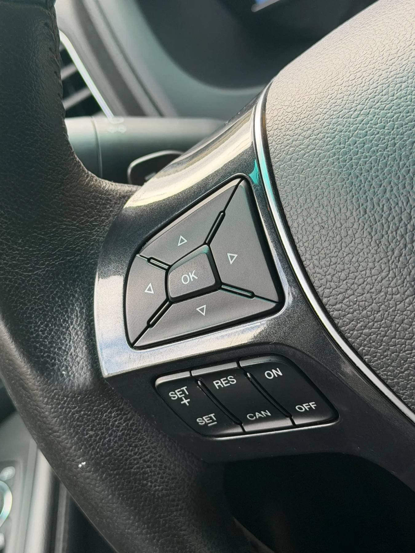 Used 2017 Ford Explorer Limited FWD image 18