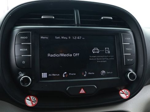 Used 2023 Kia Soul LX w/ LX Technology Package FWD image 16