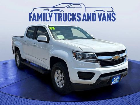Used 2019 Chevrolet Colorado W/T w/ WT Convenience Package RWD image 7
