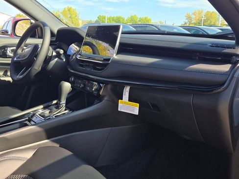 New 2026 Jeep Compass Latitude w/ Sun and Sound Group image 8