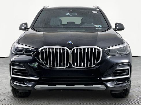 Certified 2022 BMW X5 xDrive40i w/ Premium Package AWD/4WD image 2