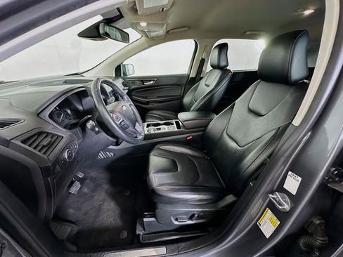 Used 2022 Ford Edge Titanium image 13