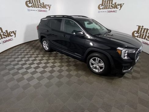 Certified 2024 GMC Terrain SLE w/ Driver Convenience Package AWD/4WD image 2