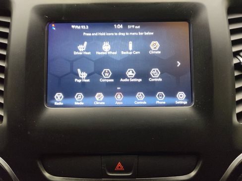 Used 2019 Jeep Cherokee Latitude Plus w/ Cold Weather Group AWD/4WD image 25