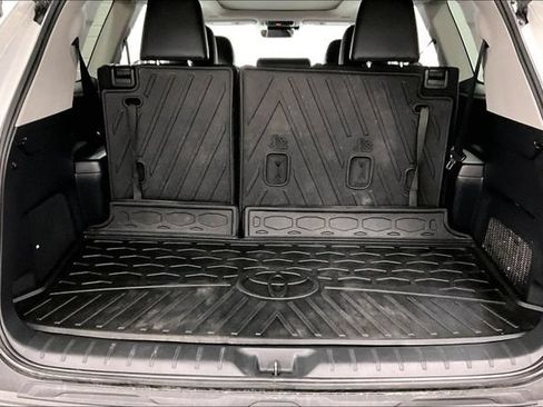 Used 2024 Toyota Grand Highlander AWD image 43