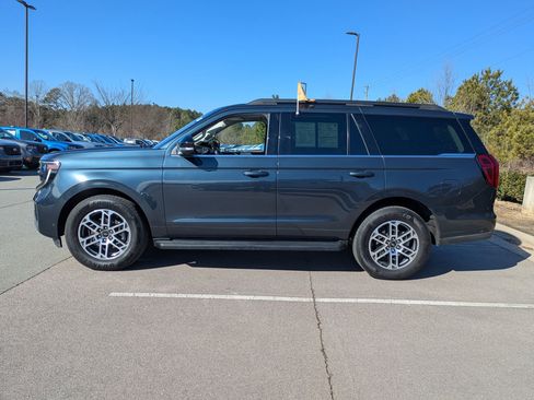 Certified 2025 Ford Expedition Active image 7