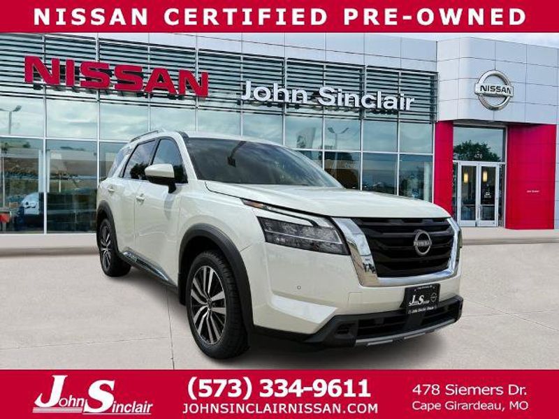 Certified 2024 Nissan Pathfinder Platinum image 1