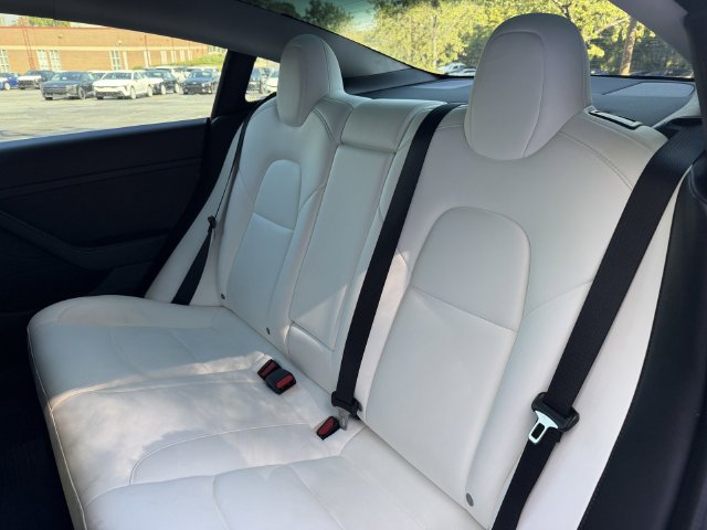 Used 2022 Tesla Model 3 Long Range AWD/4WD image 17