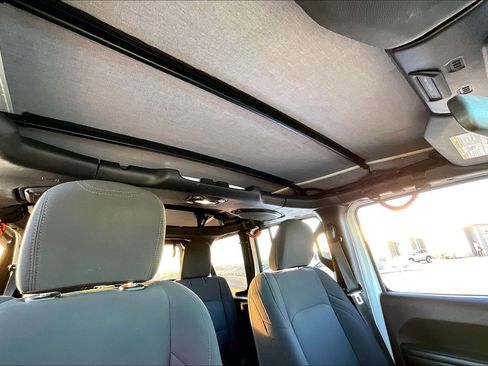 Used 2018 Jeep Wrangler Unlimited Sport image 16