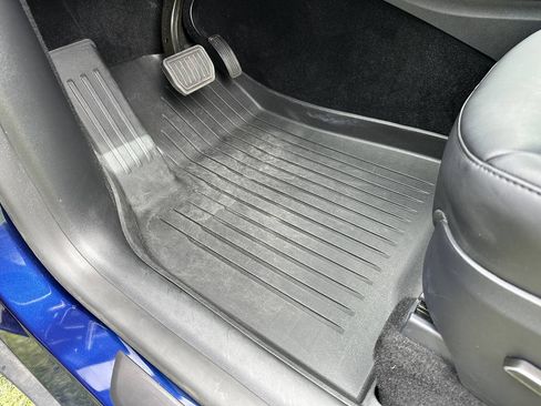 Used 2025 Tesla Model Y Long Range AWD/4WD image 19