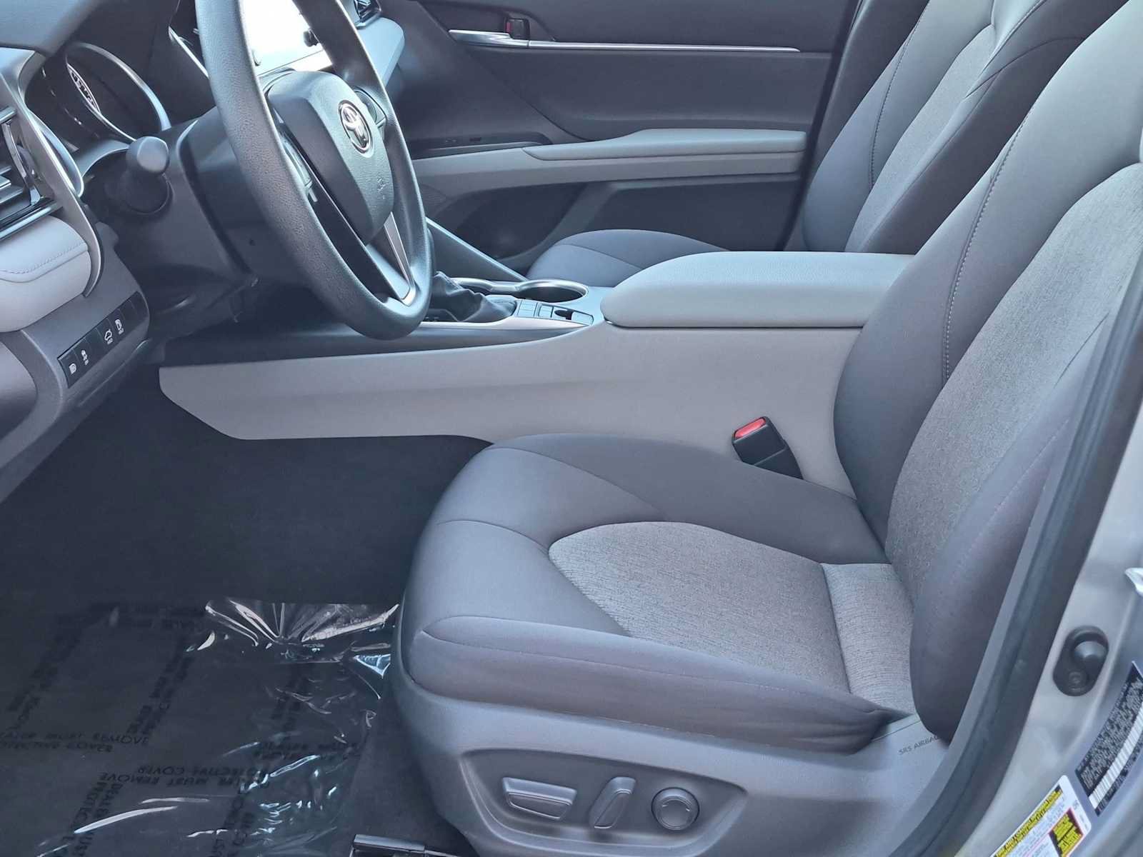 Used 2021 Toyota Camry LE FWD image 17