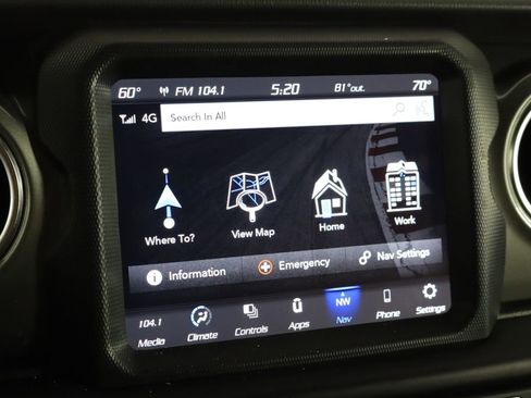 Used 2022 Jeep Wrangler Unlimited Sahara AWD/4WD image 35