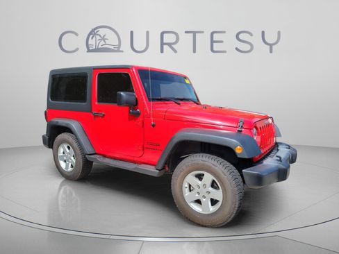 Used 2017 Jeep Wrangler Sport w/ Quick Order Package 23S AWD/4WD image 4
