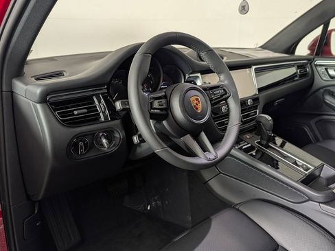 New 2026 Porsche Macan AWD/4WD image 4