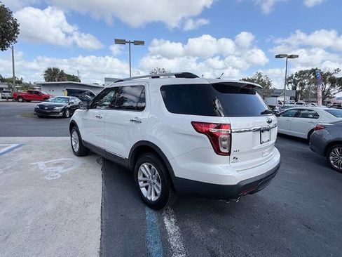 Used 2012 Ford Explorer XLT image 4