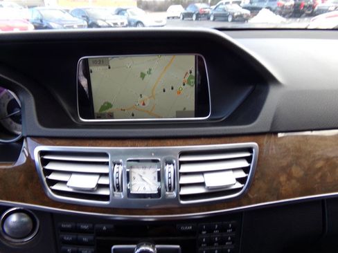 Used 2015 Mercedes-Benz E 350 4MATIC Sedan image 32