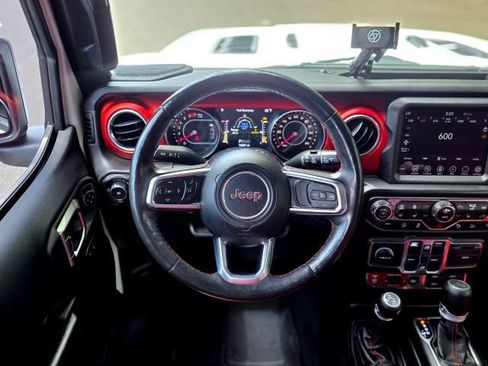 Used 2019 Jeep Wrangler Unlimited Rubicon AWD/4WD image 17