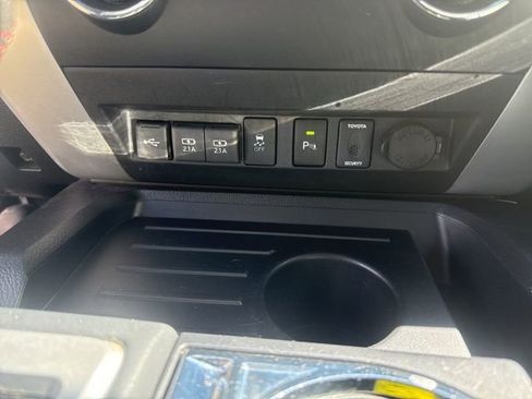 Used 2021 Toyota Tundra Platinum image 33