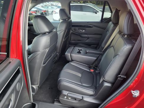 Certified 2024 Honda Pilot Touring image 15