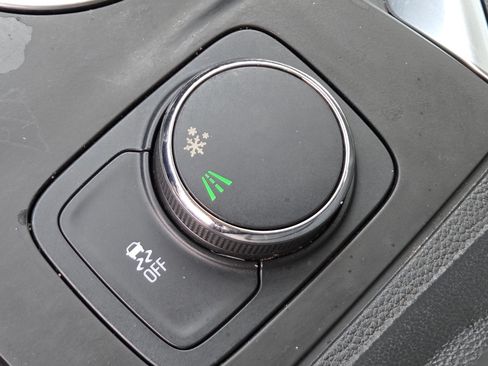 Used 2018 Chevrolet Traverse LS FWD image 7
