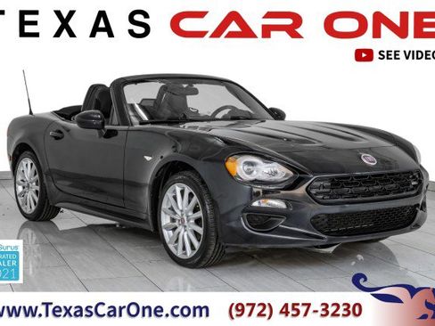 Used 2017 FIAT 124 Spider Classica RWD image 1