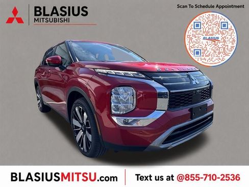 Used 2025 Mitsubishi Outlander SE AWD/4WD image 1