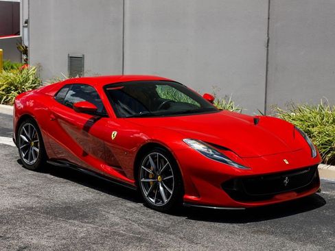 Used 2023 Ferrari 812 GTS RWD image 7