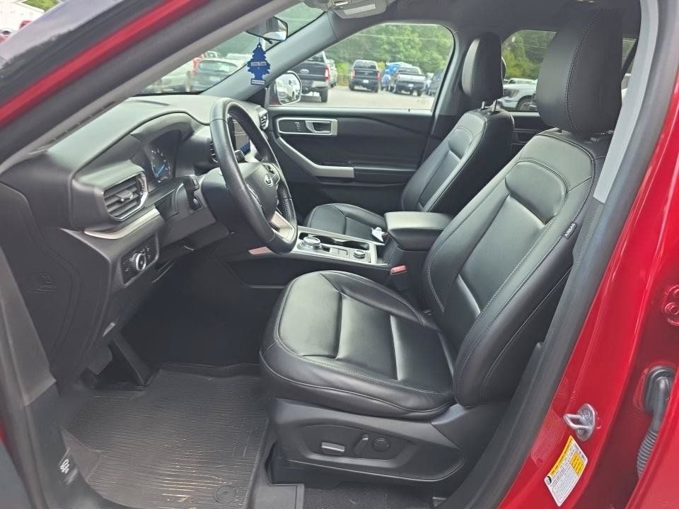 Used 2023 Ford Explorer XLT w/ Equipment Group 202A AWD/4WD image 10